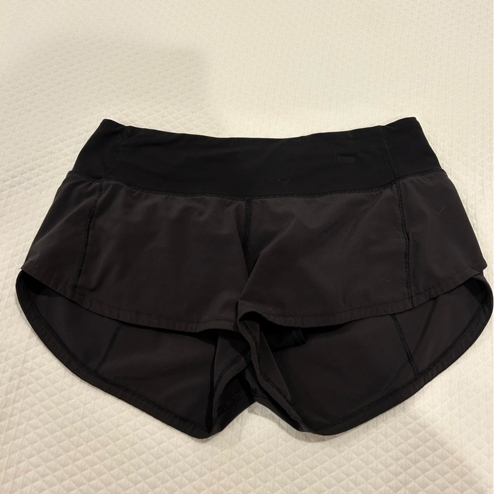 Lululemon - Black Women's 2.5” Speed Up Shorts
